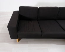 Lataa kuva Galleria-katseluun, 3-istuttava kangassohva musta