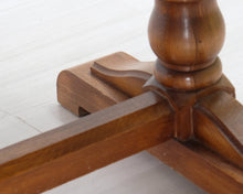 Lataa kuva Galleria-katseluun, Antiikkinen ruokapöytä