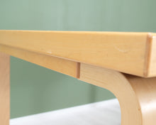 Lataa kuva Galleria-katseluun, Artek 82A pöytä koivu / valkoinen