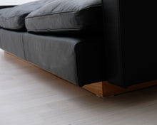 Lataa kuva Galleria-katseluun, Artek 590 3-istuttava nahkasohva musta