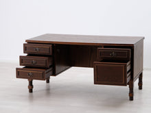 Lataa kuva Galleria-katseluun, Antiikkinen täyspuinen kirjoituspöytä