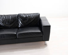 Lataa kuva Galleria-katseluun, 2-istuttava nahkasohva musta