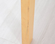 Load image into Gallery viewer, Artek sivupöytä 75 x 75 cm koivu