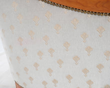 Lataa kuva Galleria-katseluun, 3-istuttava kangassohva raidallinen