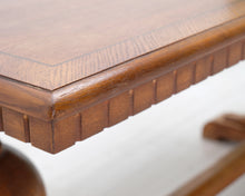 Lataa kuva Galleria-katseluun, Antiikkinen ruokapöytä