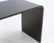 Lataa kuva Galleria-katseluun, Adea Camp pieni sivupöytä