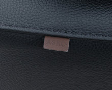 Load image into Gallery viewer, Asko 4-istuttava nahkasohva musta