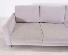 Lataa kuva Galleria-katseluun, 3-istuttava kangassohva vaaleanharmaa