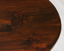 Lataa kuva Galleria-katseluun, Antiikkinen sivupöytä