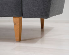 Lataa kuva Galleria-katseluun, 3-istuttava kangassohva harmaa