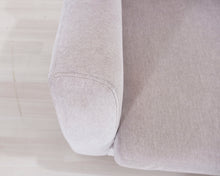 Lataa kuva Galleria-katseluun, 3-istuttava kangassohva vaaleanharmaa