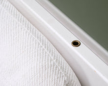 Lataa kuva Galleria-katseluun, Artek 555 Ben Af Schulten 2-istuttava sohva valkoinen