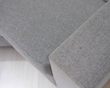 Load image into Gallery viewer, 4-istuttava divaanisohva ja rahi harmaa