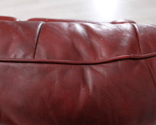 Lataa kuva Galleria-katseluun, 3-istuttava nahkasohva punainen