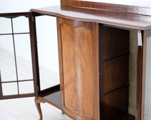 Lataa kuva Galleria-katseluun, Antiikkinen astiakaappi