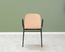 Lataa kuva Galleria-katseluun, Hem Touchwood Armchair tuoli mustalla metallirungolla