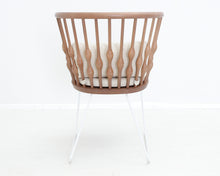 Lataa kuva Galleria-katseluun, Andreu World Nub puunojatuoli kelkkajaloilla