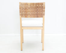 Lataa kuva Galleria-katseluun, Artek Aino Aalto 615 rottinkinen tuoli