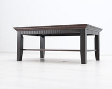 Lataa kuva Galleria-katseluun, Tummaksi petsattu sohvapöytä