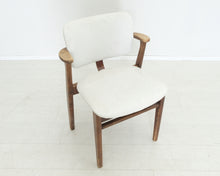 Lataa kuva Galleria-katseluun, Artek Domus tuoli valkoinen nahka