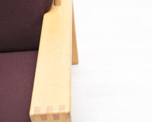 Load image into Gallery viewer, Asko Bonanza 3-istuttava kangassohva viininpunainen