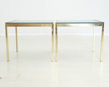 Lataa kuva Galleria-katseluun, 80-luvun kullanvärinen sivupöytä lasilevyllä