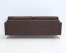 Lataa kuva Galleria-katseluun, Kuusilinna 3-istuttava sohva tummanruskea