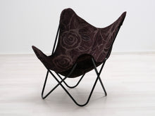 Lataa kuva Galleria-katseluun, Lepakkotuoli mustalla kuviokankaalla