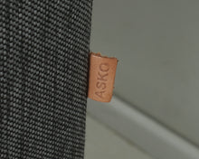 Load image into Gallery viewer, Asko 2-istuttava kangassohva harmaa