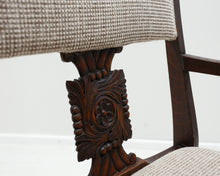 Lataa kuva Galleria-katseluun, 40-luvun puurunkoinen ruokatuoli käsinojilla