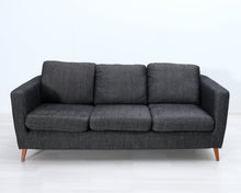 Load image into Gallery viewer, Asko 3-istuttava kangassohva tummanharmaa