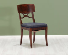 Lataa kuva Galleria-katseluun, Antiikkinen mahonkituoli