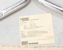 Lataa kuva Galleria-katseluun, Kilta nojatuoli kirkkaanpunainen