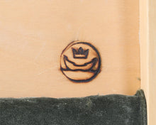 Load image into Gallery viewer, Artek Pentti Heinonen käsinojallinen tuoli