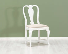 Lataa kuva Galleria-katseluun, Antiikkinen tuoli valkoinen
