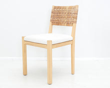 Lataa kuva Galleria-katseluun, Artek Aino Aalto 615 rottinkinen tuoli