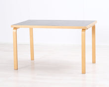 Load image into Gallery viewer, Artek pöytä 120 x 70 cm musta