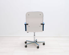 Load image into Gallery viewer, Avarte Yrjö Kukkapuro työtuoli sininen
