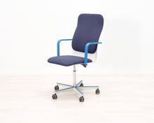 Load image into Gallery viewer, Avarte Yrjö Kukkapuro työtuoli sininen
