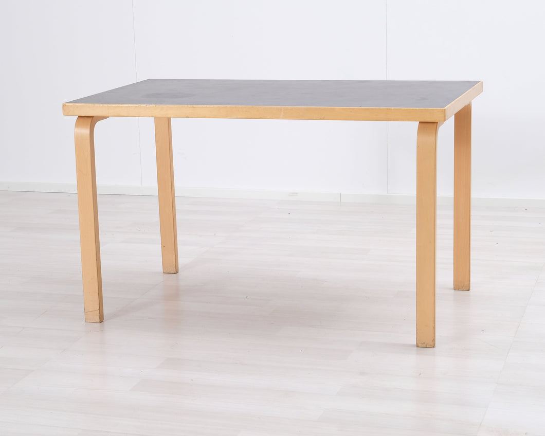 Artek 81B pöytä koivu / musta