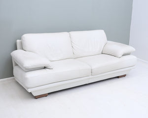 Natuzzi 2-istuttava nahkasohva valkoinen