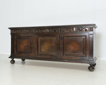 Lataa kuva Galleria-katseluun, 40-luvun tumma koristeellinen senkki koivua
