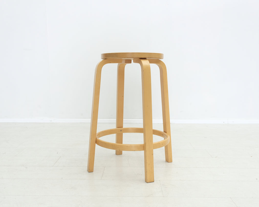 Artek Aalto 64 baarituoli