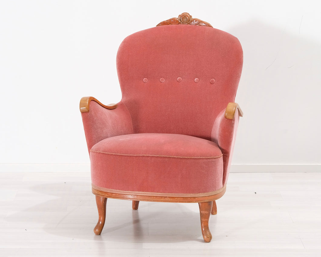 Antiikkinen nojatuoli vaaleanpunainen