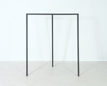 Lataa kuva Galleria-katseluun, Hay Loop Stand naulakko musta
