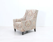 Load image into Gallery viewer, Ashley Wilcox nojatuoli kuviollisella verhoilulla
