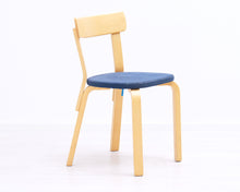 Lataa kuva Galleria-katseluun, Artek 69 tuoli koivu / tummansininen
