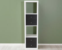 Lataa kuva Galleria-katseluun, IKEA Kallax hylly laatikostolla

