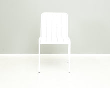 Lataa kuva Galleria-katseluun, Metalmobil Stripe tuoli valkoinen
