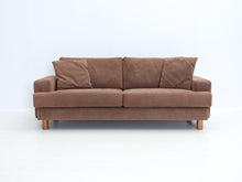 Lataa kuva Galleria-katseluun, Adea 3-istuttava sohva tummanruskea alcantara
